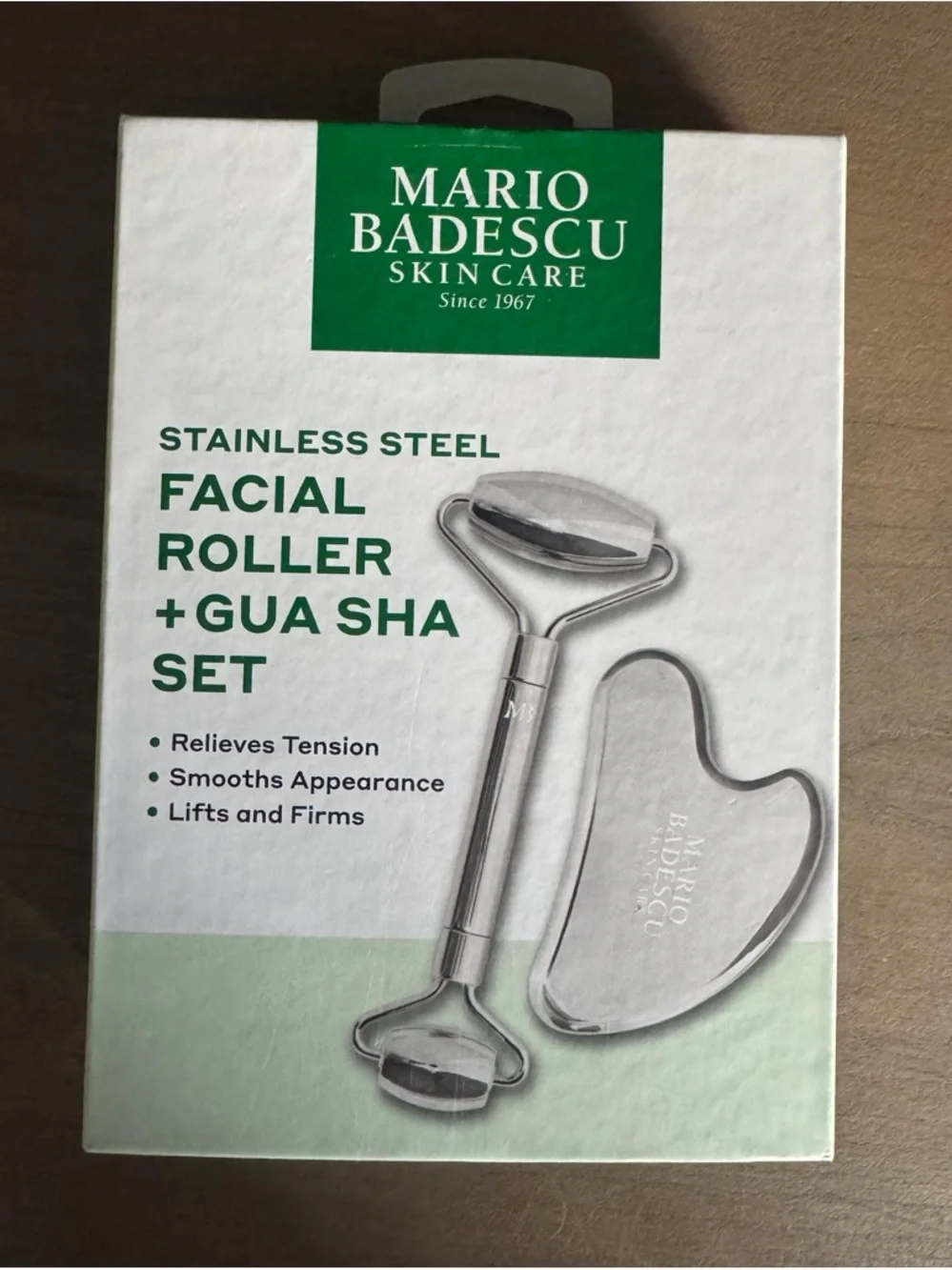 Mario Badescu Stainless Steel Facial Roller & Gua Sha Set - Silver